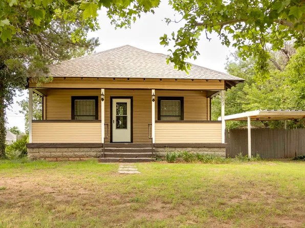 1623 2nd St, Woodward, OK 73801