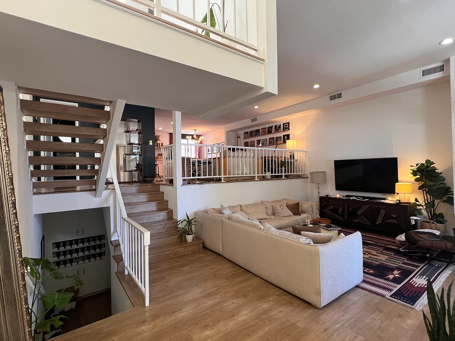 3 bed, 2075 sqft, $5,700 — Photo 3