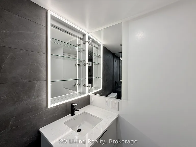 609 Sherbourne St #307 — Photo 17