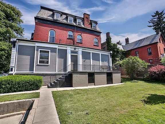 3rd image of 176 North St #6