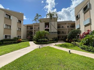 6175 S Mirror Lake Dr APT 207, Sebastian, FL 32958