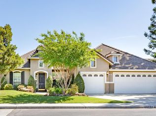 80 W Bedford Ave, Clovis, CA 93611