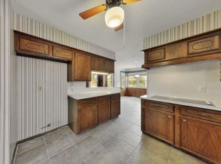 1029 Candlelight Ln, Houston, TX 77018