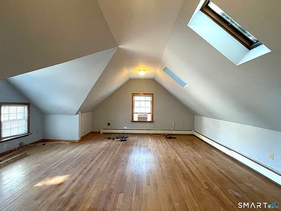 2nd image of 540 Whitney Ave #4