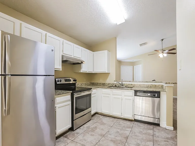 7706 Ellis Dr — Photo 5