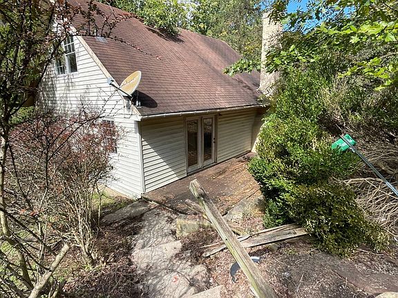 3rd image of 62 Chestnut Rd