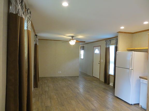 4th image of 21 Saratoga Dr