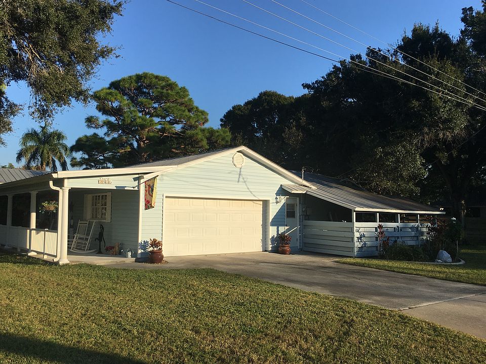 Side entry 2 car garage