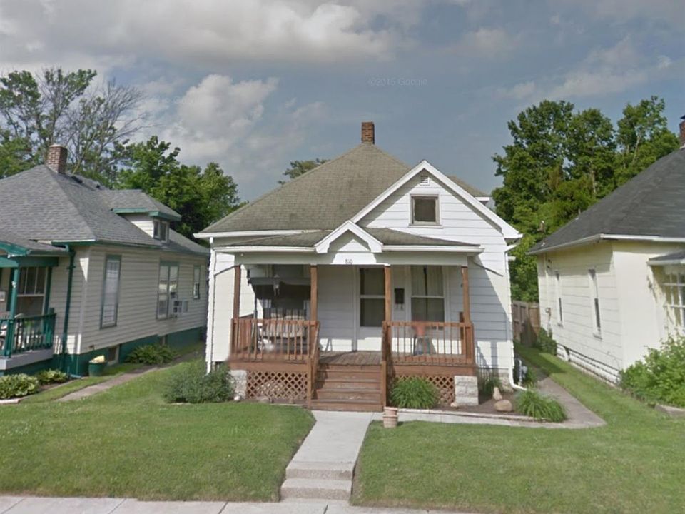 1st image of 810 Auburn St