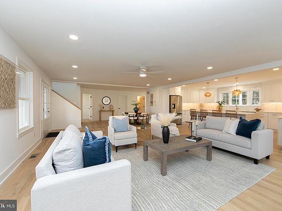 5th image of 371 Kresson Rd