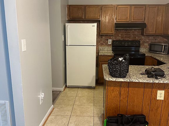 3rd image of 4018 Bluebird Dr