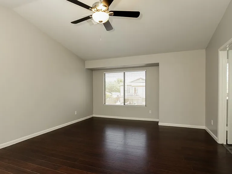 5541 W Wood St — Photo 9
