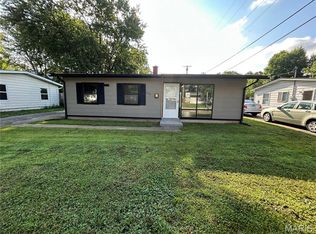 130 Saint Thomas Ln, Cahokia, IL 62206