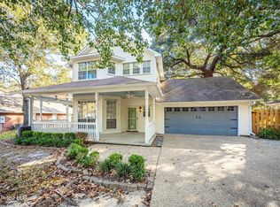 2808 Hickory Ln, Ocean Springs, MS 39564