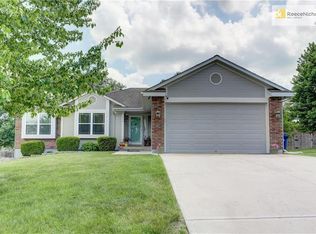 215 SW Marsh Wren St, Lees Summit, MO 64082