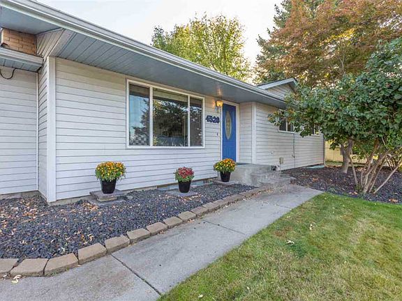 2nd image of 4520 E Sumac Dr