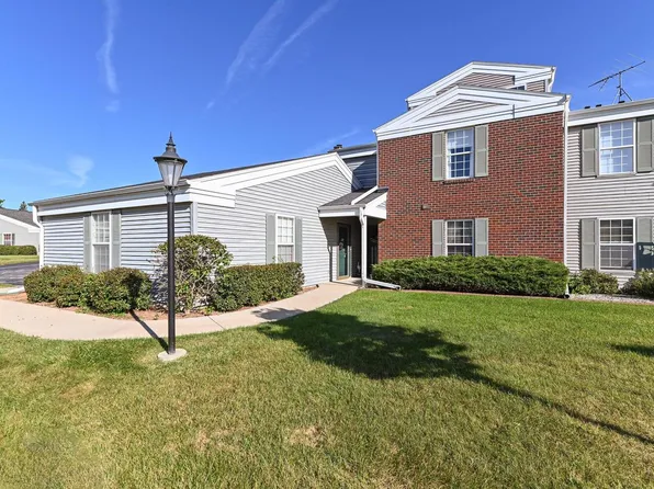 N17W26830 East Fieldhack DRIVE #E, Pewaukee, WI 53072