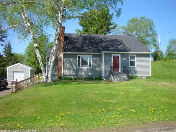 12 Pioneer Ave, Caribou, ME 04736