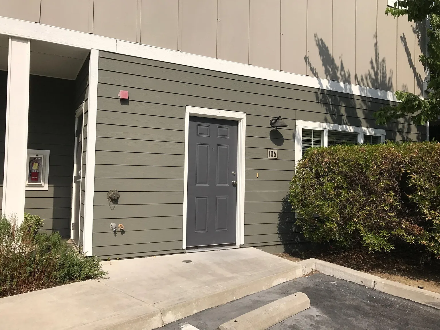 4 bed, 1411 sqft, $3,000 — Photo 3