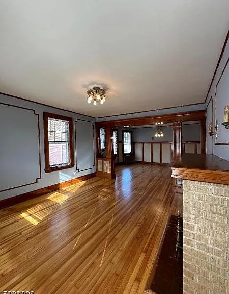 156 Franklin Ave — Photo 8