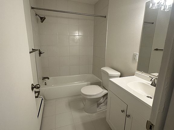 4th image of 24801-24901 Jefferson Ave #17315218