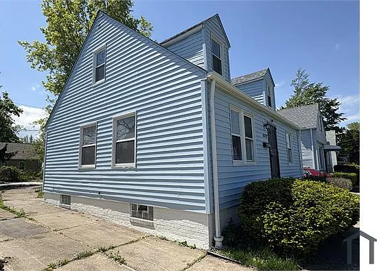 16222 Lotus Dr — Photo 3