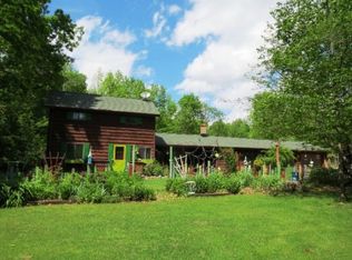 E7362 Hathorne Rd, New London, WI 54961