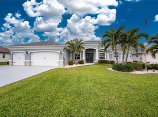 142 Island Ct, Rotonda West, FL 33947