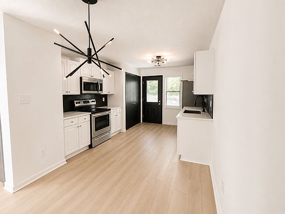 5th image of 1478 N Diane Ct SE #A