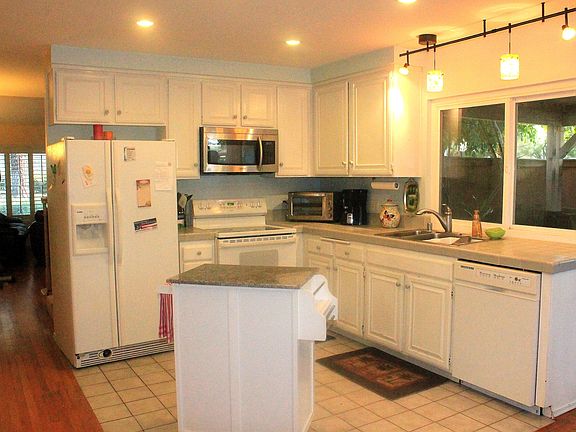 2nd image of 10625 Porto Ct