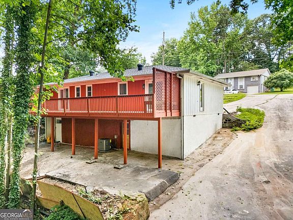 3rd image of 4049 Green Oak Dr