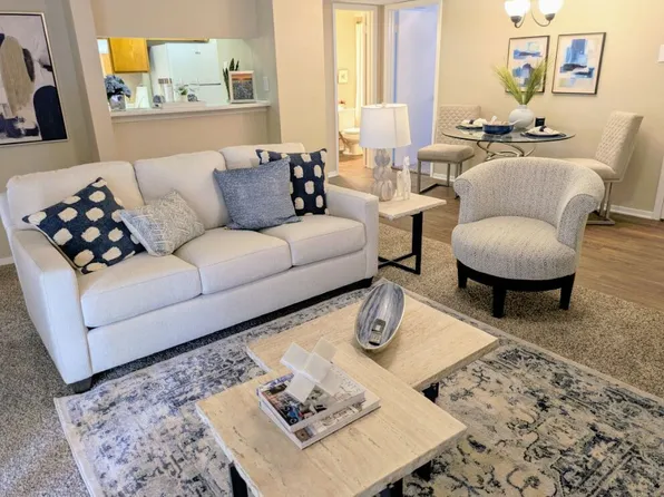 Autumn Glen, 5207 Hollytree Dr #321, Tyler, TX 75703