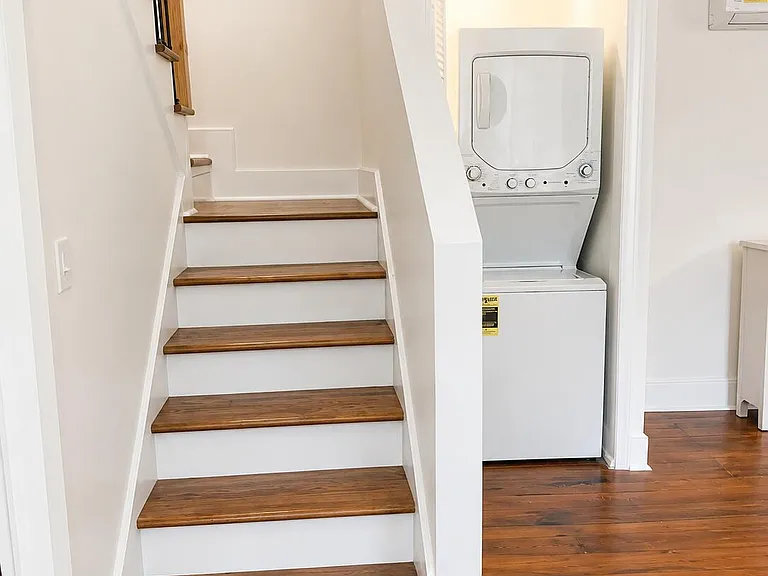 9 John St #B — Photo 17