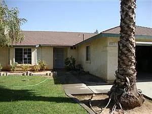 3372 N Dante Ave photo 1