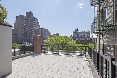 Rented by Leslie J. Garfield