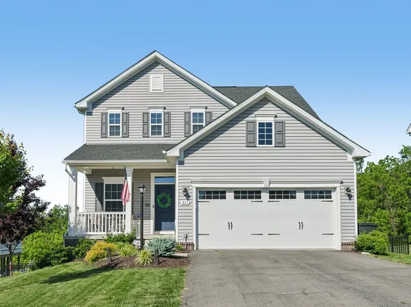 311 Crossing Dr, Eighty Four, PA 15330