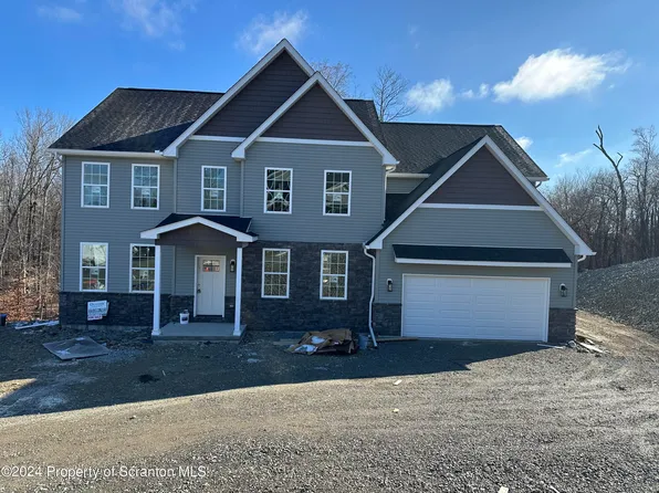 137 Pin Oak Pl, Moscow, PA 18444