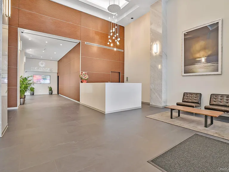 4 Martine Ave #1120 — Photo 1