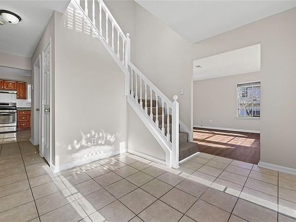 4th image of 2320 Highbank Ct