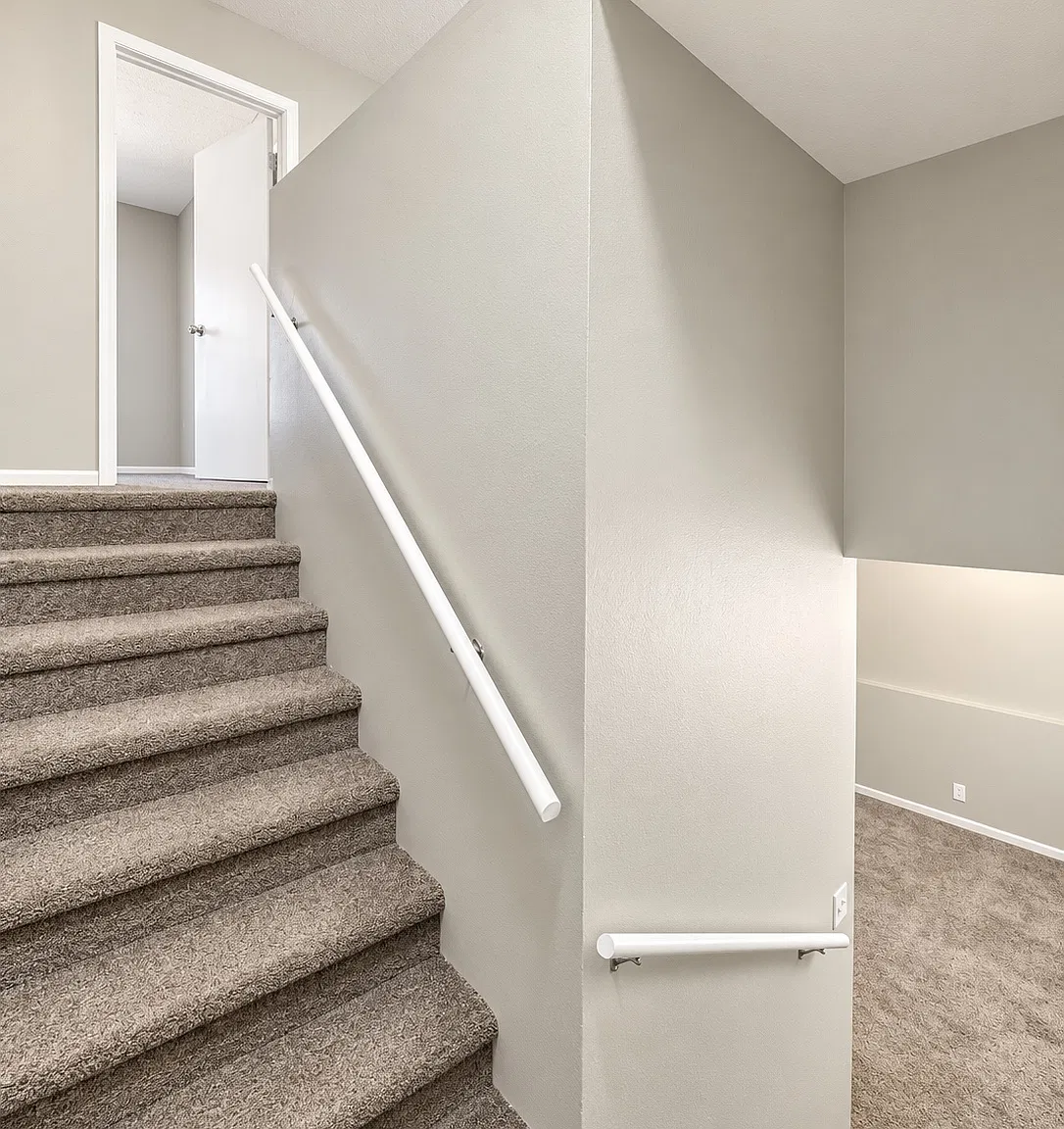 4 bed, $1,995 — Photo 2