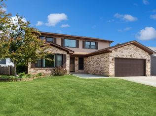 716 Gregor Ln, Wheeling, IL 60090