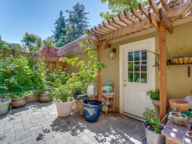 22671 Queens Oak Ct — Photo 45