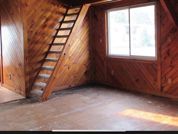 3rd image of 456 Fannie Dr