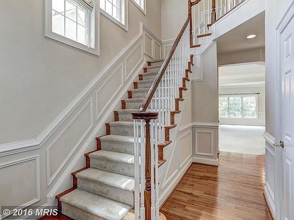 3rd image of 1815 Hyden Pl