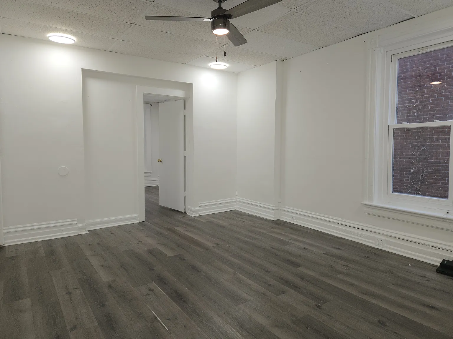 2 bed, 1.5 bath, 1400 sqft, $1,600 — Photo 3