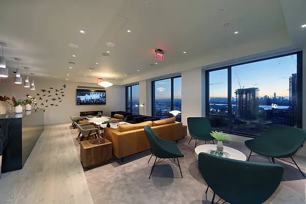 Rented by The Bloomstone Group, LLC | media 10