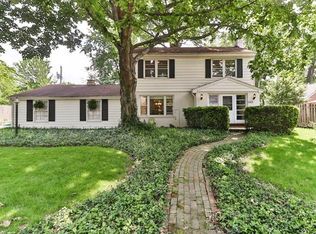 1954 Briargate Ln, Saint Louis, MO 63122