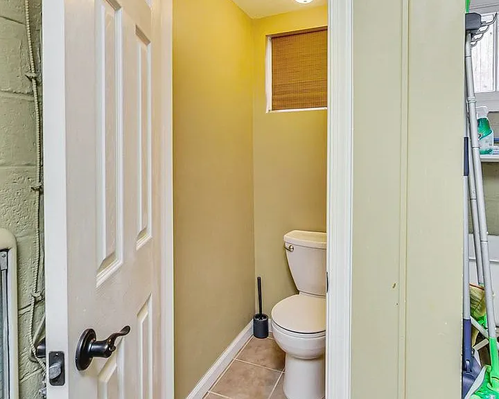4831 Calvert St NW — Photo 35