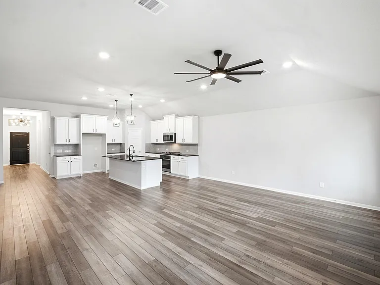 19218 Jenny Creek Ct — Photo 13