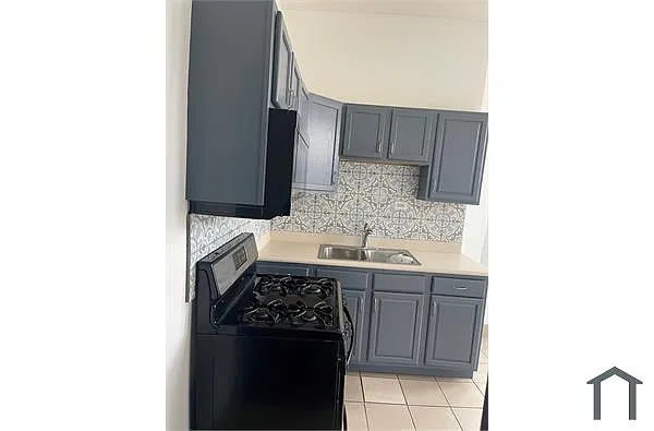 Building Photo - 4007 W 21st St #2F